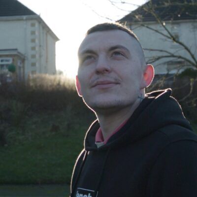 Y_People_-_B_Roll_[2160×2160]_2_2